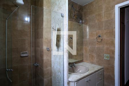 Banheiro da Suíte de apartamento para alugar com 4 quartos, 220m² em Funcionários, Belo Horizonte