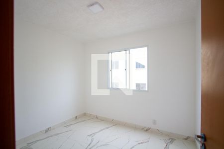 Quarto 2 de apartamento para alugar com 2 quartos, 41m² em Tribobó, São Gonçalo