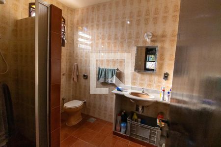 Banheiro da Suíte de casa à venda com 2 quartos, 300m² em Serra Grande, Niterói