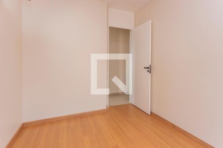 Quarto 1 de apartamento para alugar com 2 quartos, 49m² em Jardim Sabara, São Paulo
