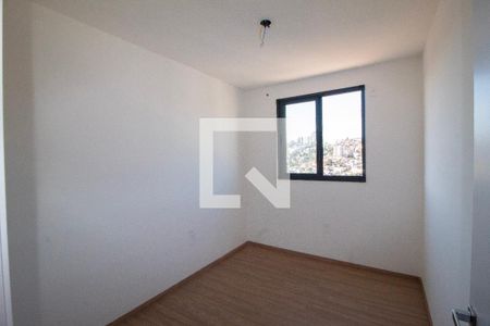 Quarto 01  de apartamento à venda com 2 quartos, 51m² em Estoril, Belo Horizonte