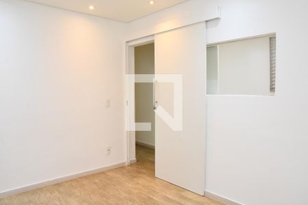 Suite detalhe porta de correr de apartamento para alugar com 3 quartos, 71m² em Vila Rami, Jundiaí