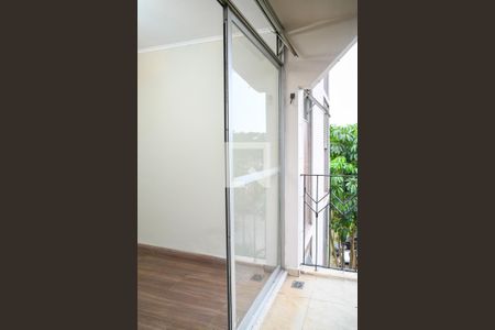 Varanda de apartamento à venda com 2 quartos, 58m² em Parque Bristol, São Paulo