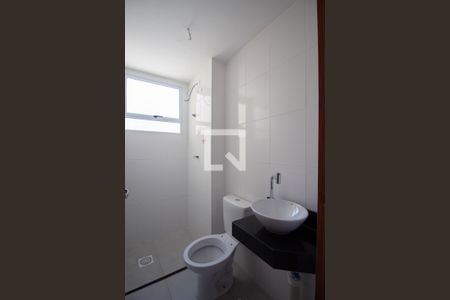 Banheiro de apartamento à venda com 1 quarto, 40m² em Tijuca, Belo Horizonte