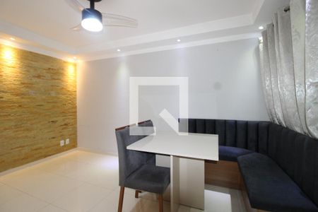 Sala de casa de condomínio à venda com 2 quartos, 58m² em Vila Carmosina, São Paulo