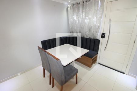 Sala de casa de condomínio à venda com 2 quartos, 58m² em Vila Carmosina, São Paulo