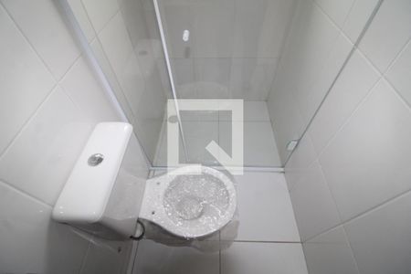 Quarto 1 - Banheiro de apartamento à venda com 2 quartos, 60m² em Vila Vitorio Mazzei, São Paulo