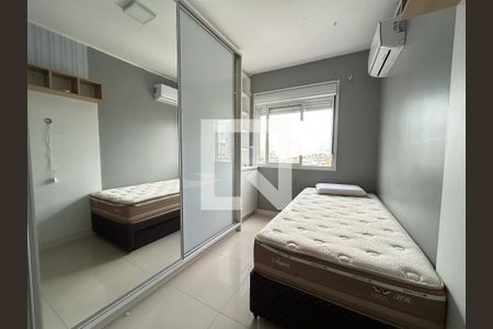 Quarto de apartamento para alugar com 2 quartos, 77m² em Barreiros, São José