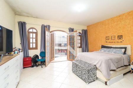 Quarto 1 de casa à venda com 4 quartos, 190m² em Jardim Senice, São Paulo