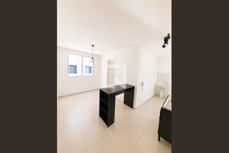 Sala/cozinha de apartamento para alugar com 2 quartos, 40m² em Várzea das Moças, Niterói