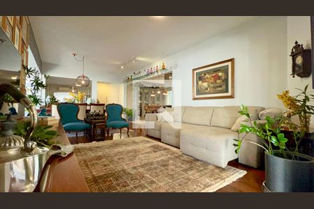Sala de TV de apartamento para alugar com 4 quartos, 202m² em Paraíso, São Paulo