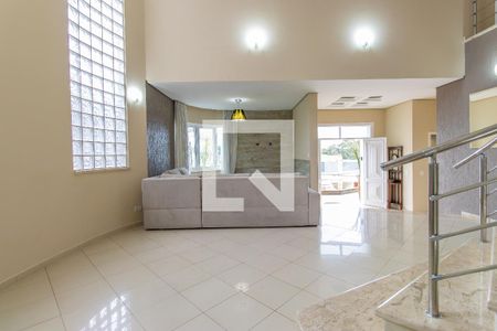 Sala de casa de condomínio para alugar com 4 quartos, 600m² em Caiapia, Cotia