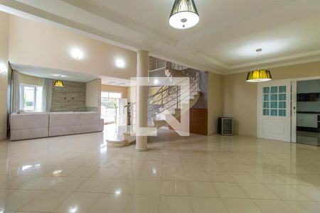 Sala de casa de condomínio para alugar com 4 quartos, 600m² em Caiapia, Cotia