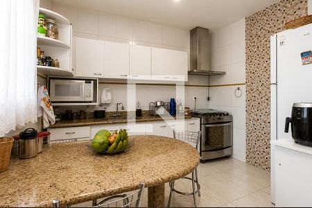 Apartamento à venda com 4 quartos, 180m² em Santa Cruz, Belo Horizonte