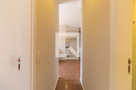 Corredor de apartamento para alugar com 2 quartos, 58m² em Granja Viana, Cotia