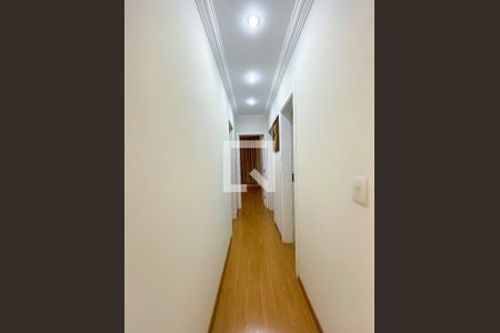 Corredor de apartamento para alugar com 3 quartos, 102m² em Eldorado, Contagem