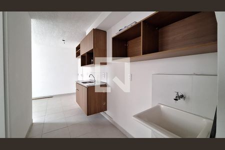 Sala/Cozinha/Área de serviço  de apartamento para alugar com 2 quartos, 34m² em Parque Industrial Tomas Edson, São Paulo