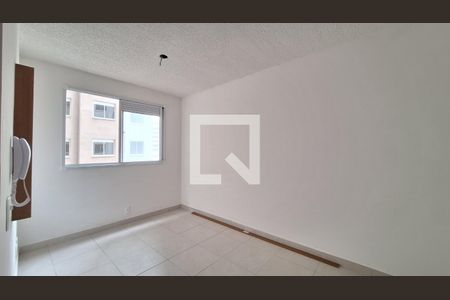 Apartamento à venda com 2 quartos, 34m² em Parque Industrial Tomas Edson, São Paulo