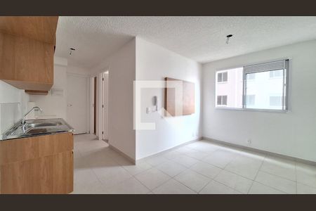 Apartamento à venda com 2 quartos, 34m² em Parque Industrial Tomas Edson, São Paulo