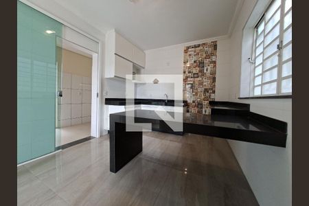 Cozinha de casa para alugar com 3 quartos, 155m² em Parque Recreio, Contagem