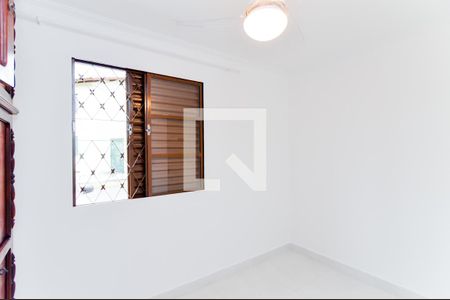 Quarto 2 de apartamento para alugar com 2 quartos, 42m² em Jardim Hanna, Guarulhos
