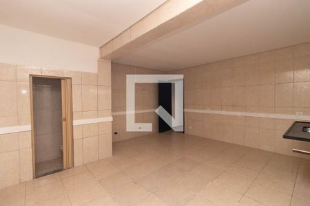 Cozinha de casa para alugar com 2 quartos, 130m² em Vila Santa Terezinha (zona Norte), São Paulo