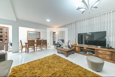 Sala de casa à venda com 3 quartos, 250m² em Jardim Casablanca, São Paulo