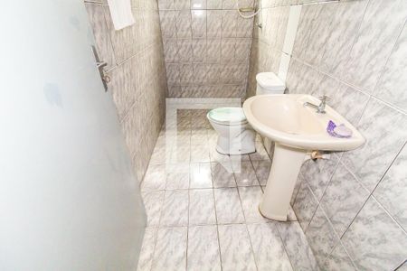 Banheiro de casa para alugar com 1 quarto, 45m² em Itaquera, São Paulo