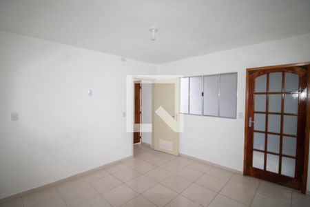 SALA de casa para alugar com 2 quartos, 50m² em Vila Carbone, São Paulo