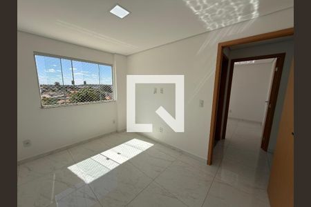 Quarto 1 de apartamento para alugar com 2 quartos, 54m² em Colônia Agrícola Samambaia, Brasília