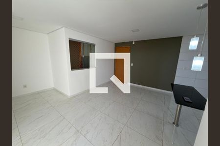 Cozinha de apartamento para alugar com 2 quartos, 54m² em Colônia Agrícola Samambaia, Brasília