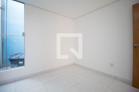 Quarto 2 de apartamento para alugar com 2 quartos, 60m² em Conjunto 21, Brasília