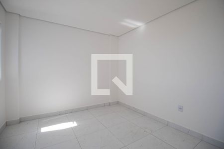 Quarto 1 de apartamento para alugar com 2 quartos, 60m² em Conjunto 21, Brasília