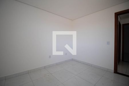Quarto 1 de apartamento para alugar com 2 quartos, 60m² em Conjunto 21, Brasília