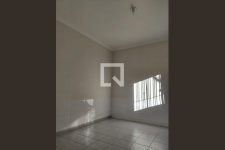 Sala / Quarto de casa para alugar com 1 quarto, 30m² em Vila do Castelo, São Paulo