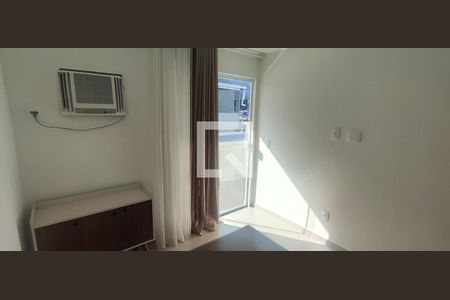 Quarto de apartamento para alugar com 2 quartos, 50m² em Recreio dos Bandeirantes, Rio de Janeiro