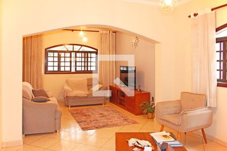 Casa à venda com 3 quartos, 300m² em Capela, Vinhedo