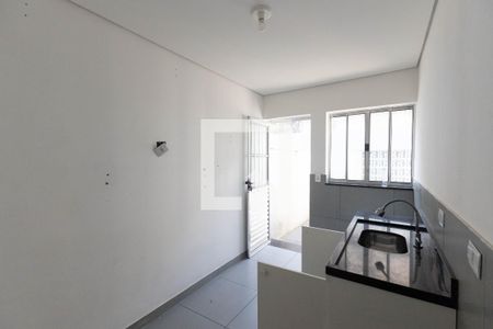 Cozinha  de casa para alugar com 1 quarto, 32m² em Vila Guilherme, São Paulo