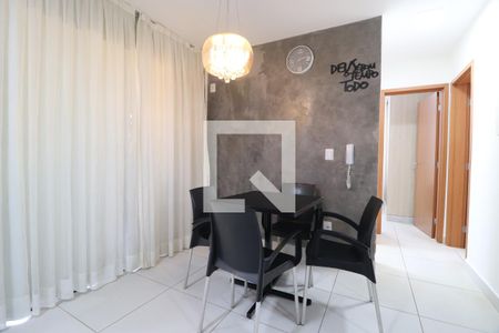 Sala de apartamento para alugar com 2 quartos, 58m² em Gávea, Uberlândia