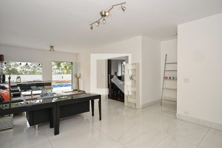 Sala de casa para alugar com 6 quartos, 690m² em Jardim Vitoria Regia (zona Oeste), São Paulo