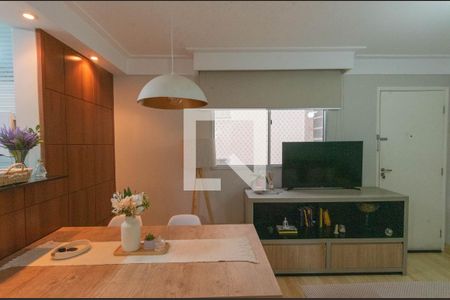 Sala de apartamento à venda com 2 quartos, 50m² em Vila Satúrnia, Campinas