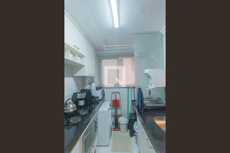 Cozinha de apartamento à venda com 2 quartos, 50m² em Vila Satúrnia, Campinas