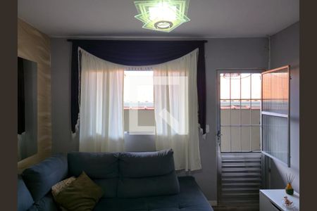 Sala  de casa de condomínio para alugar com 2 quartos, 170m² em Jardim Albertina, Guarulhos