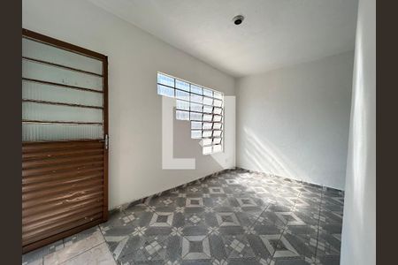Casa para alugar com 2 quartos, 100m² em Milanez, Contagem