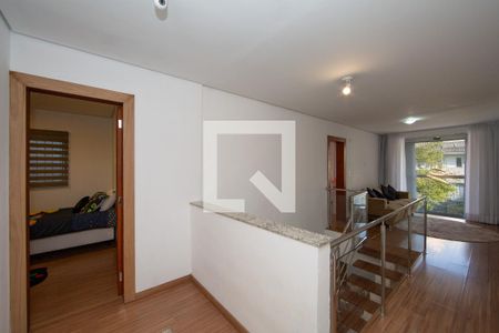 Casa à venda com 4 quartos, 272m² em Santa Lúcia, Belo Horizonte