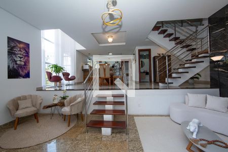 Casa à venda com 4 quartos, 272m² em Santa Lúcia, Belo Horizonte