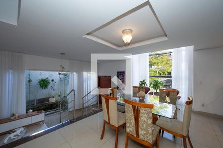 Casa à venda com 4 quartos, 272m² em Santa Lúcia, Belo Horizonte