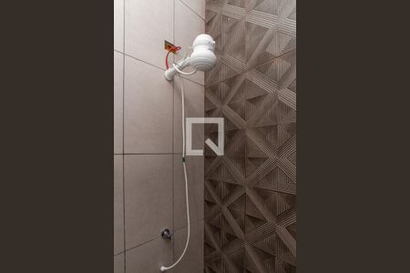 Banheiro de apartamento para alugar com 1 quarto, 23m² em Vila Nilo, São Paulo
