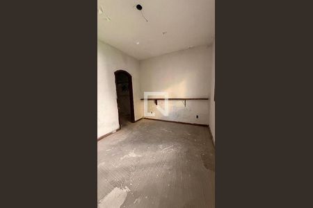 Casa à venda com 3 quartos, 300m² em Santa Rosa, Niterói