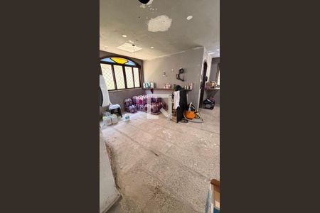 Casa à venda com 3 quartos, 300m² em Santa Rosa, Niterói